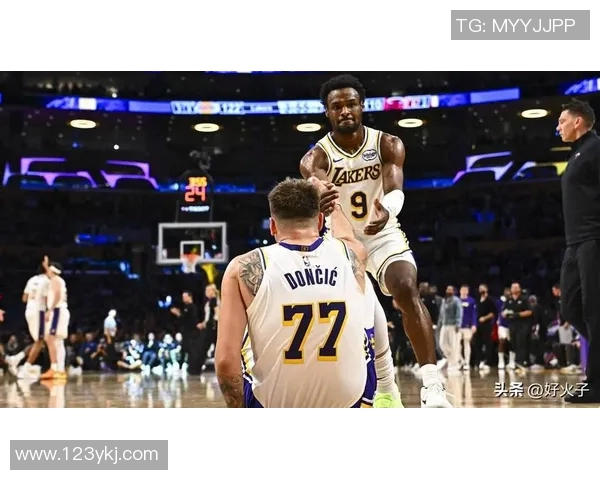 湖人队与热火队激战G6争夺总冠军荣耀的巅峰对决